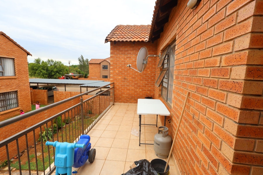 2 Bedroom Property for Sale in Vredenhof Sh Free State